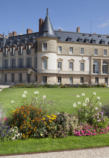 Chateau-de-Rambouillet-facade-sur-le-jardin-et-facade-sur-le-grand-canal-Copyrgiht-Laurent-Gueneau-scaled.jpg